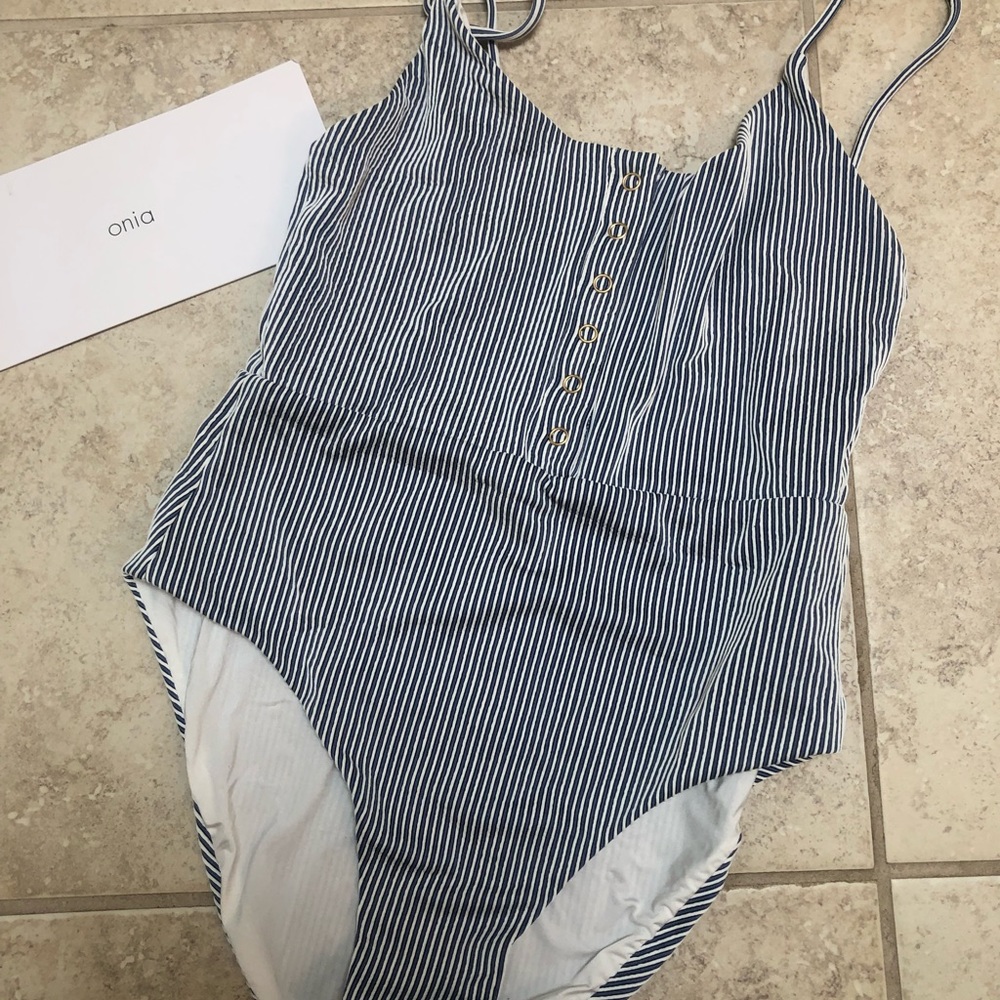 Lola One Piece, Style WS120-01